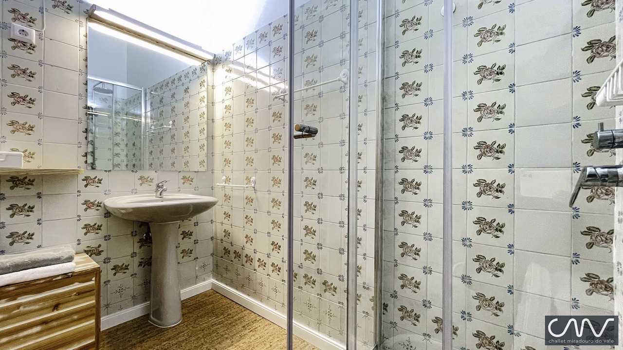 Photo of Bathroom in Furnas