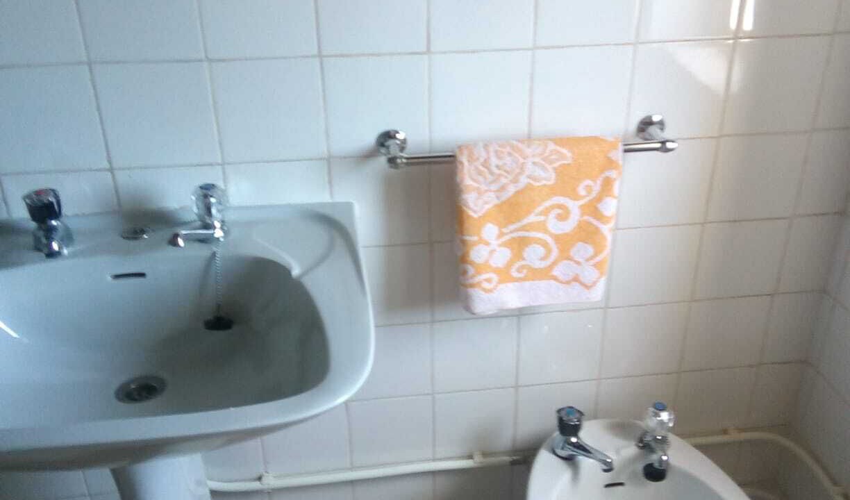Photo of Bathroom in Gois
