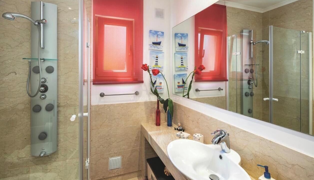 Photo of Bathroom in Vilamoura