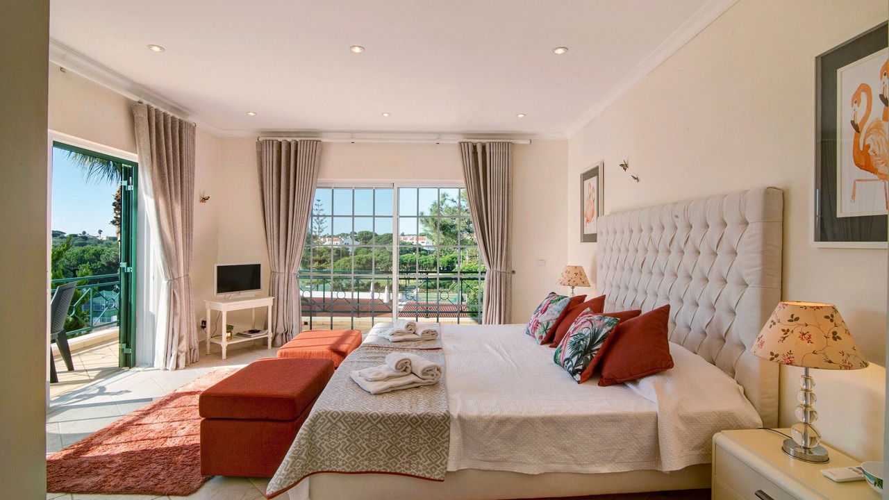 Photo of Bedroom in Vale do Lobo