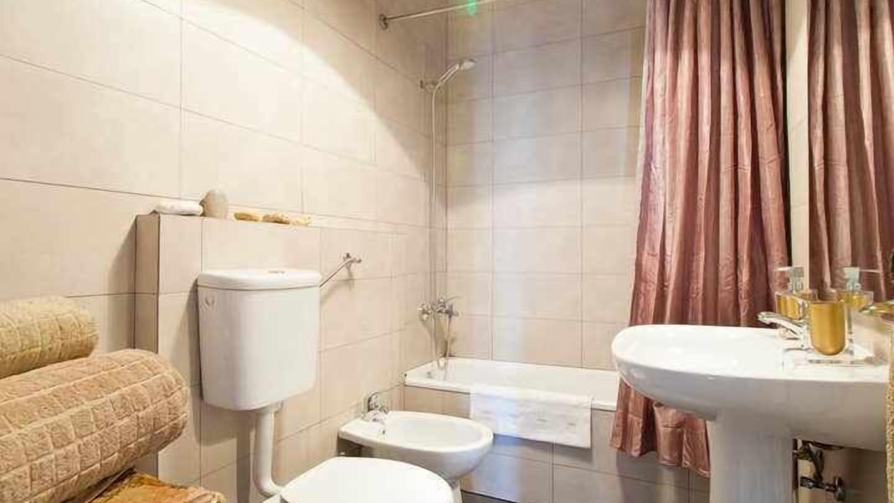 Photo of Bathroom in Santo Estevao