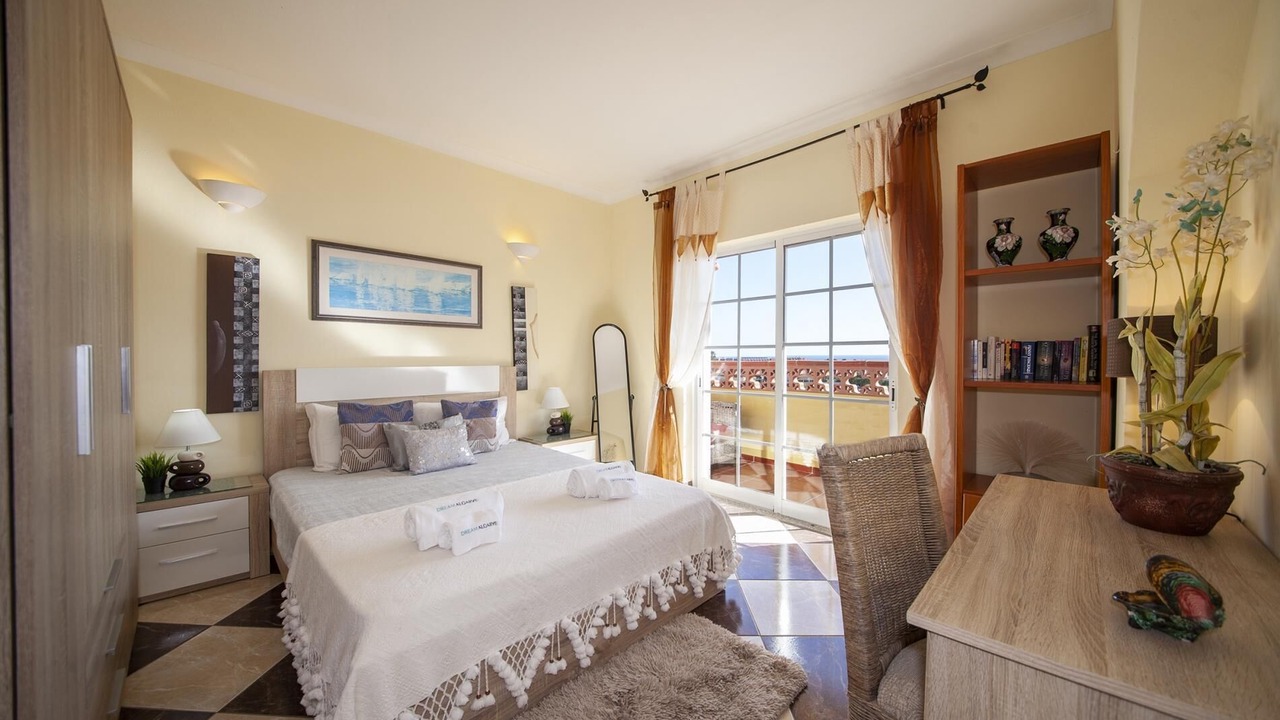 Photo of Bedroom in Albardeira