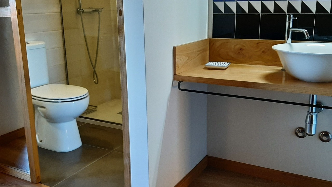 Photo of Bathroom in Portela