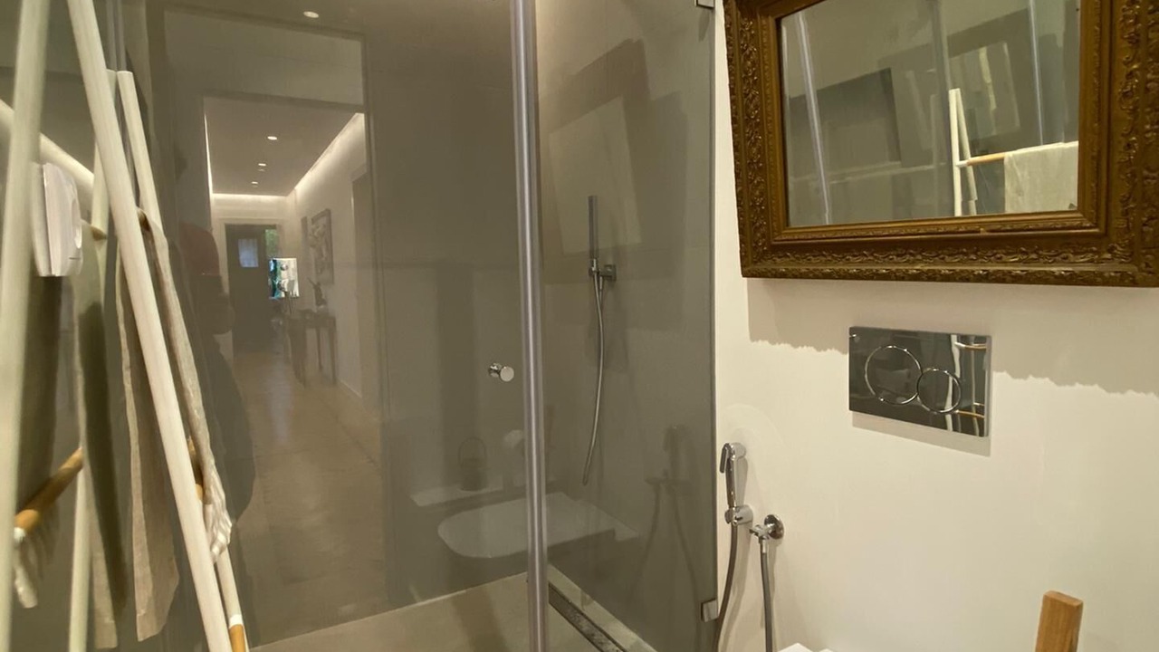 Photo of Bathroom in Estoril