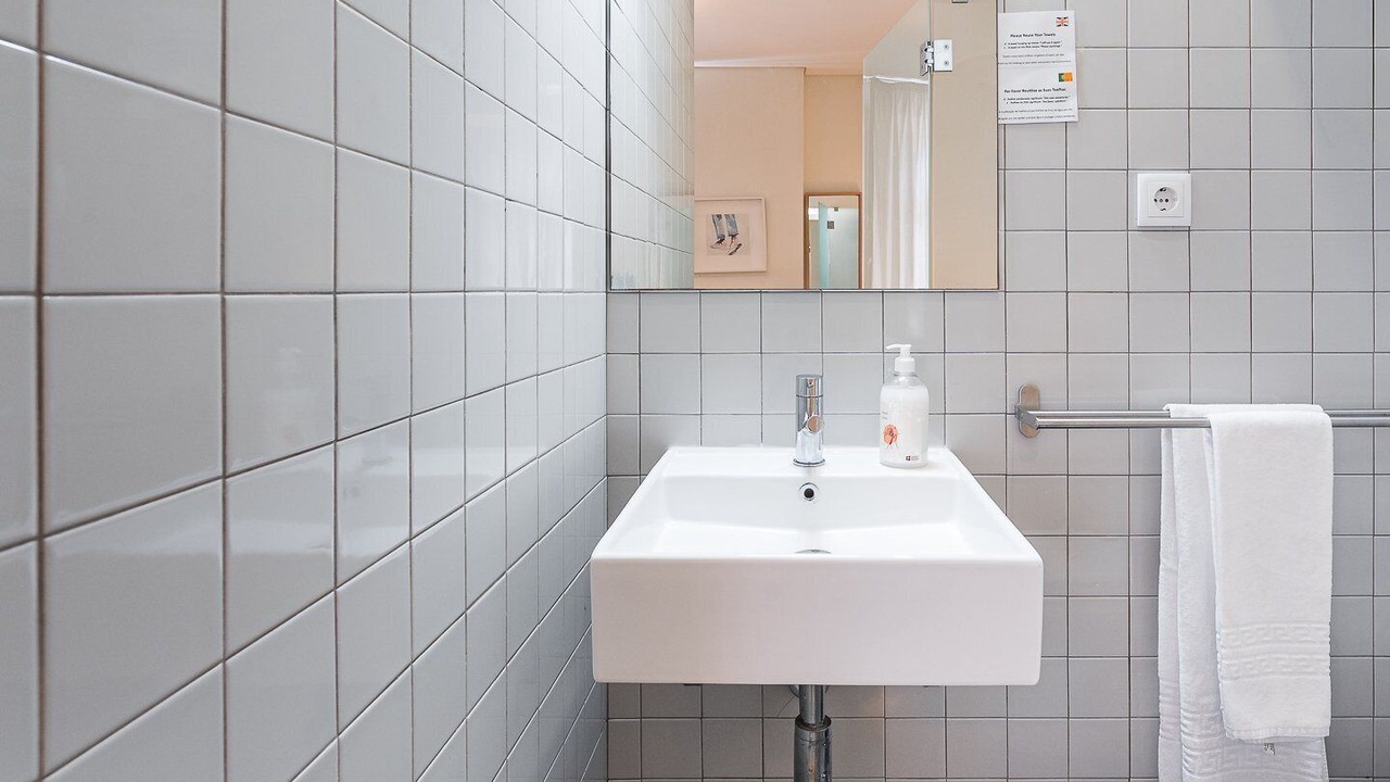 Photo of Bathroom in Paranhos