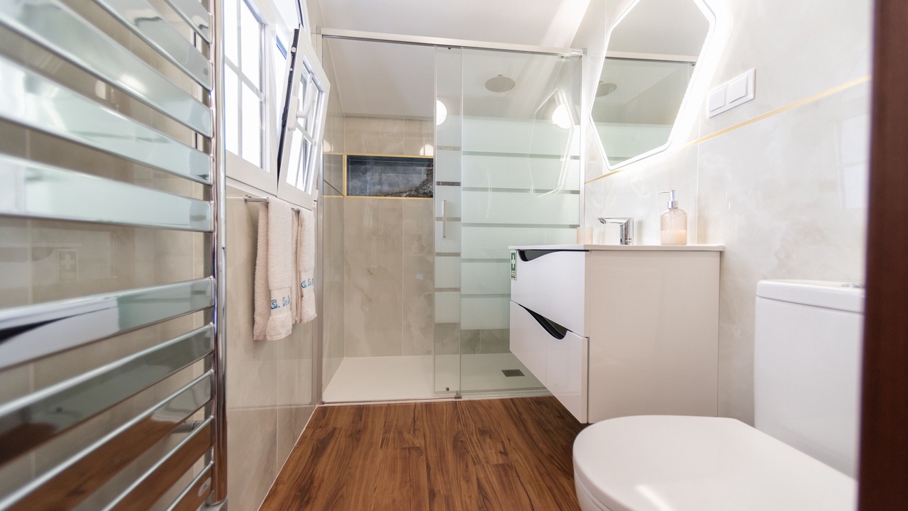 Photo of Bathroom in Canico