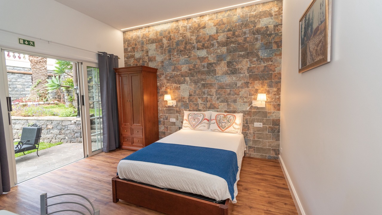 Photo of Bedroom in Canico