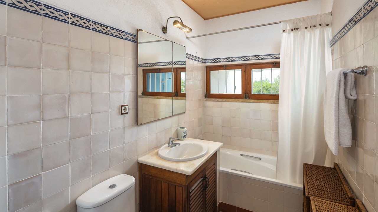 Photo of Bathroom in Lagoa e Carvoeiro