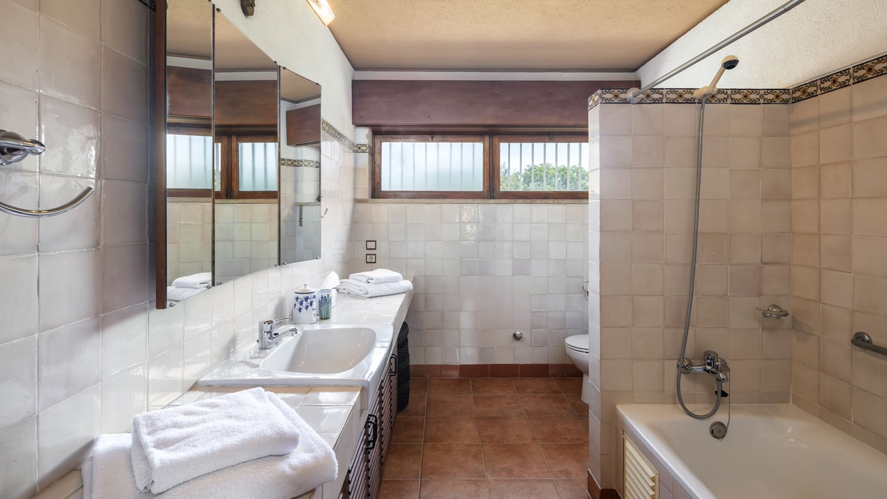 Photo of Bathroom in Lagoa e Carvoeiro