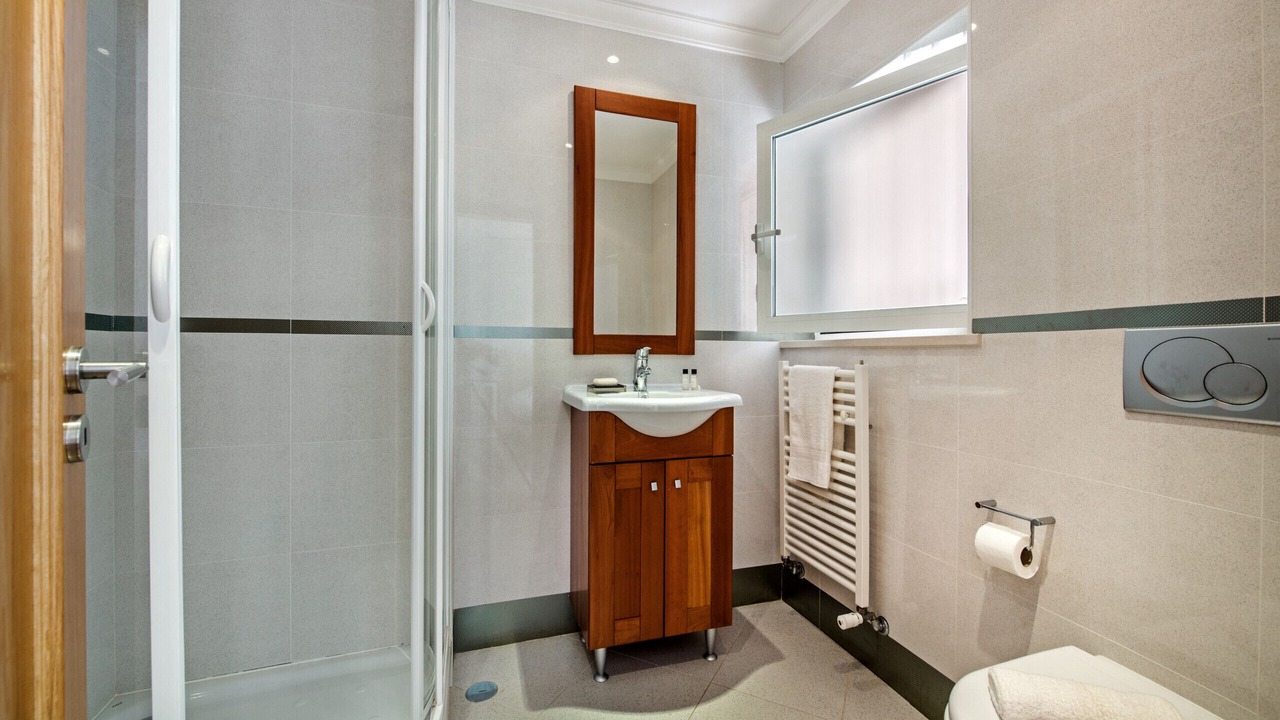 Photo of Bathroom in Patroves
