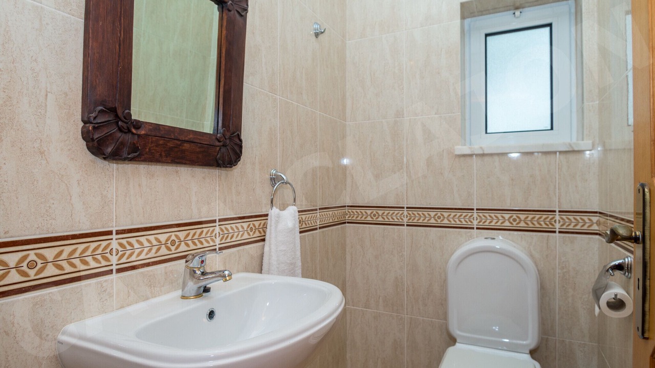 Photo of Bathroom in Budens