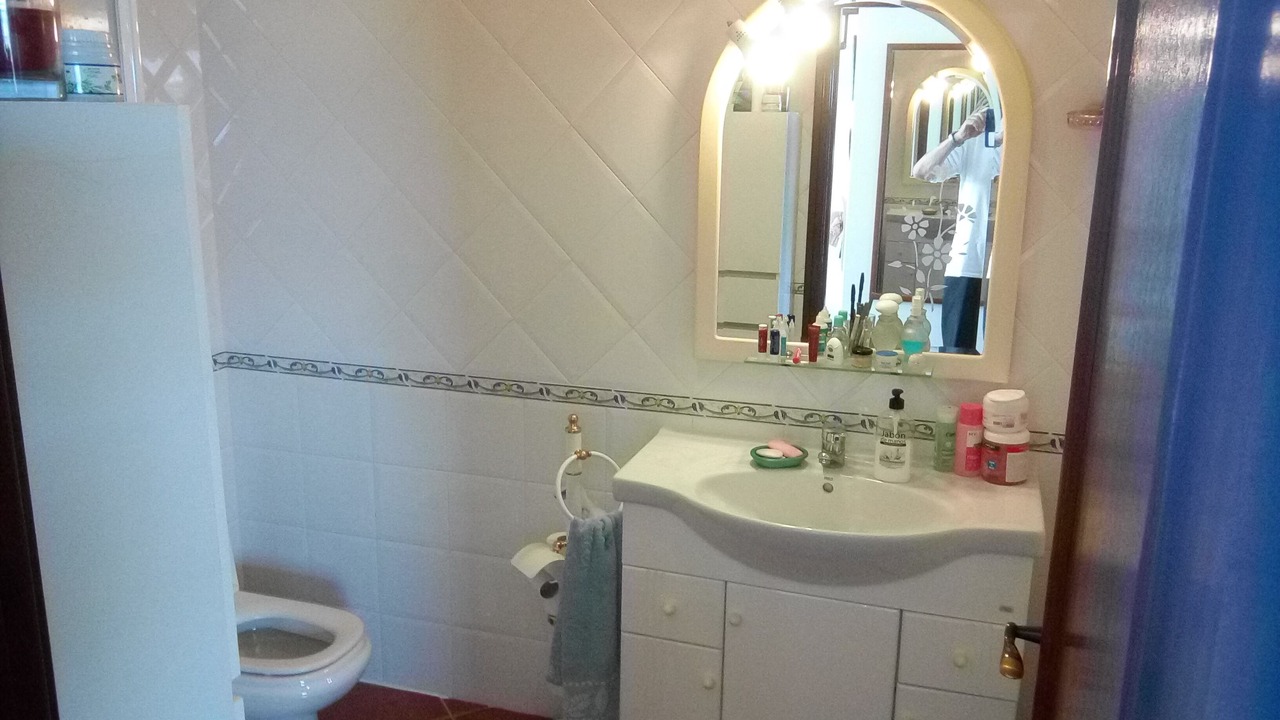 Photo of Bathroom in Peniche
