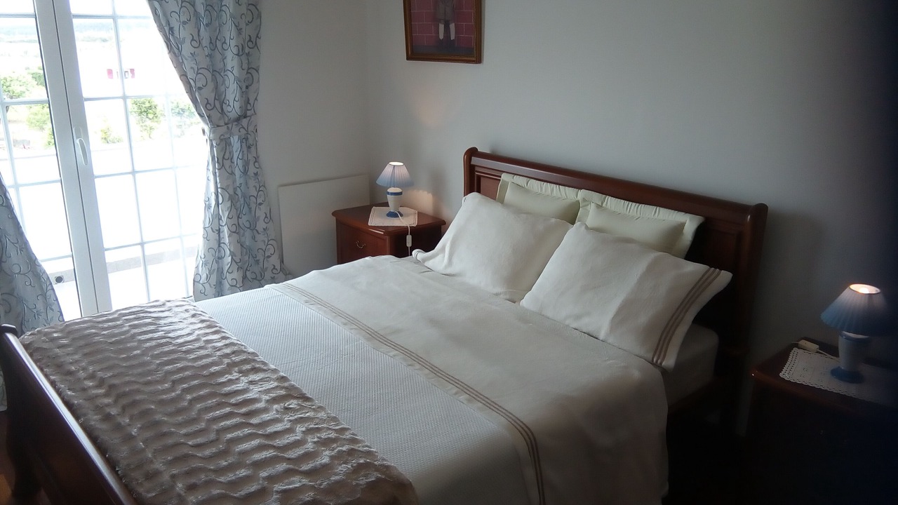 Photo of Bedroom in Peniche