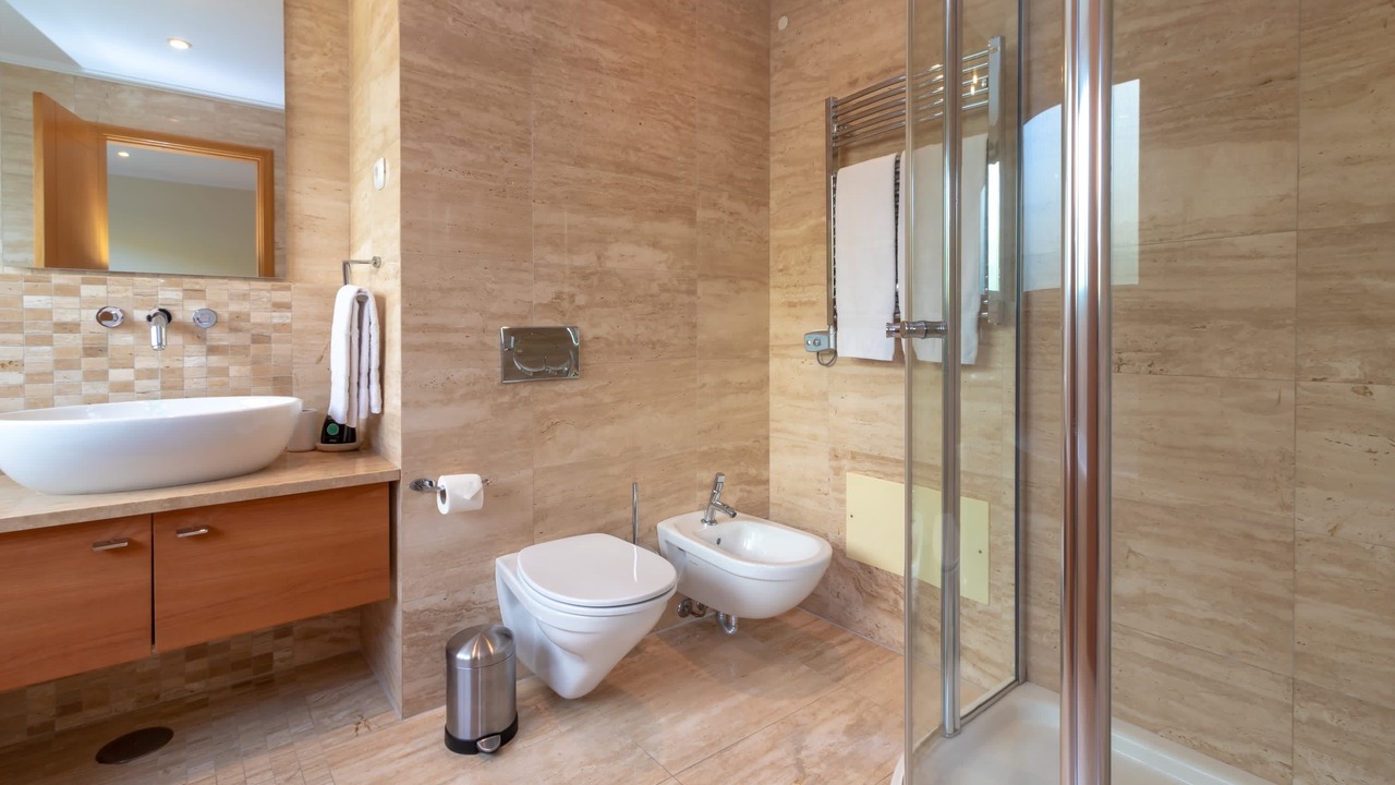 Photo of Bathroom in Ferragudo