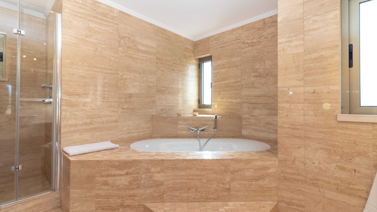 Photo of Bathroom in Ferragudo
