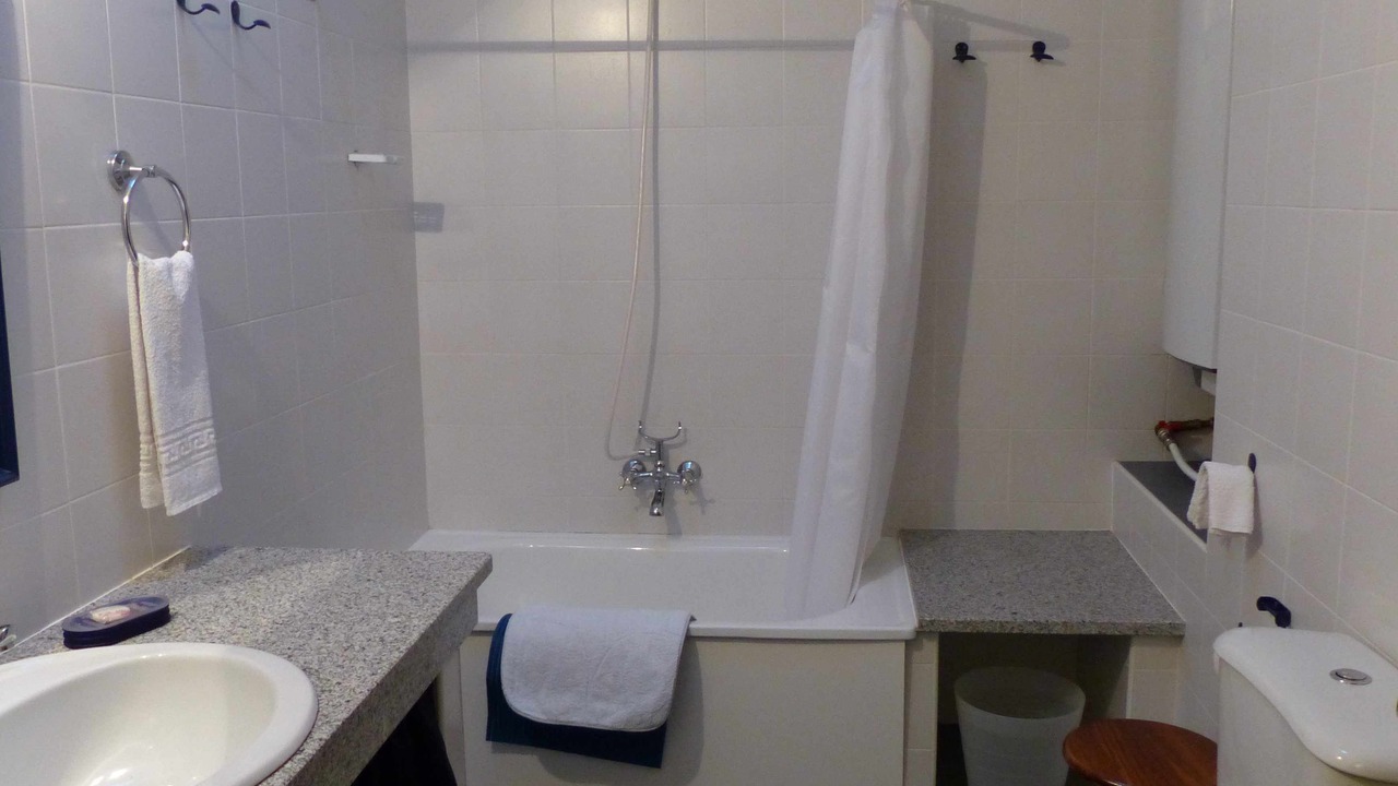 Photo of Bathroom in Gouveia