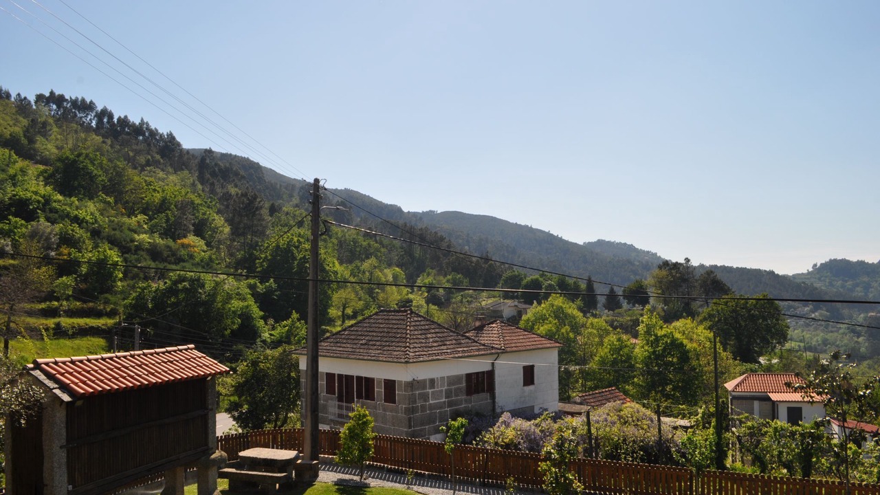 Photo of Patio Balcony in Vinho