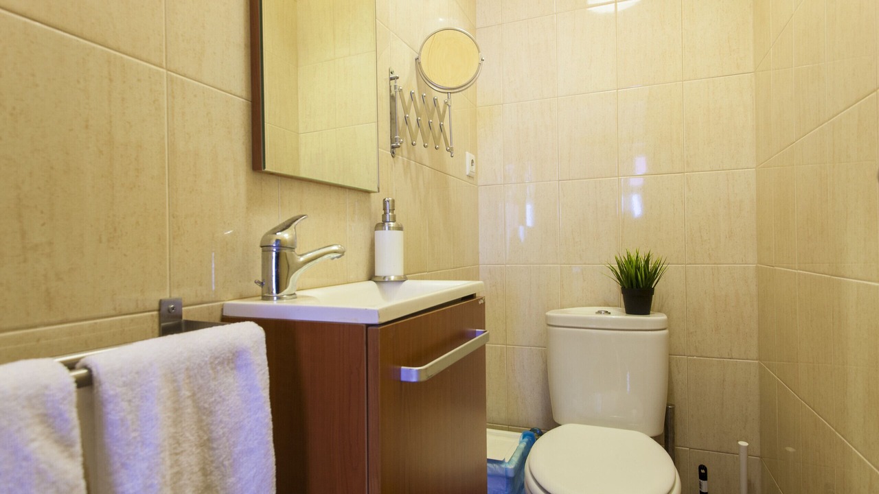 Photo of Bathroom in Baixa