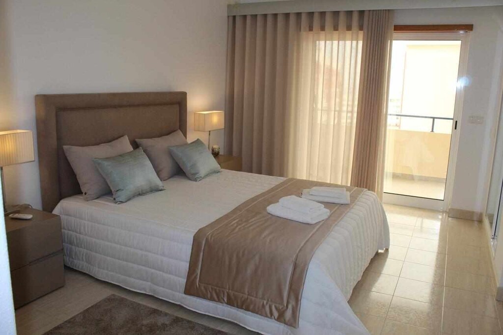 Photo of Bedroom in Alporchinhos