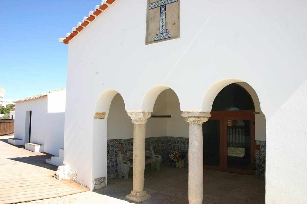 Photo of Buildings in Alporchinhos