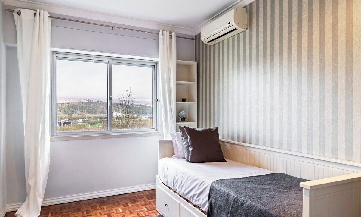 Photo of Bedroom in Amadora