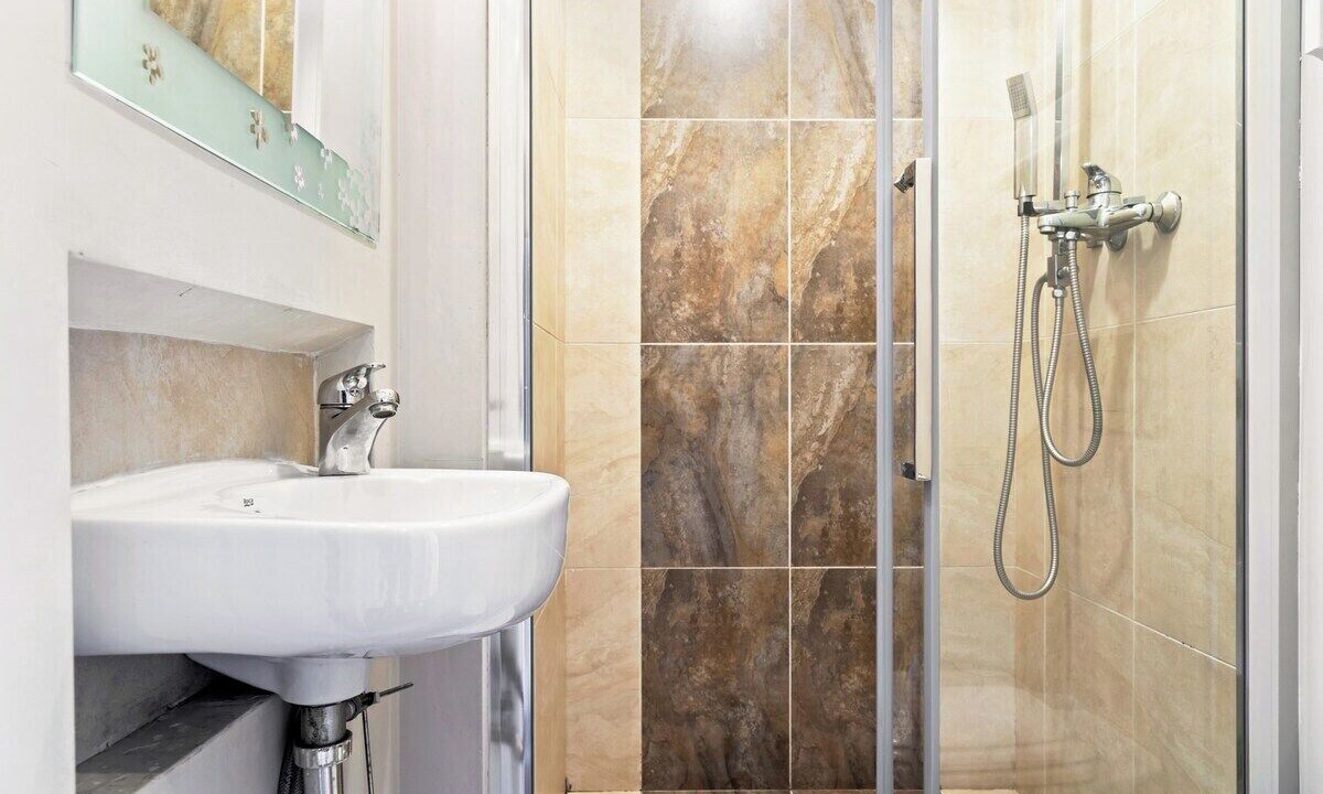 Photo of Bathroom in Amadora