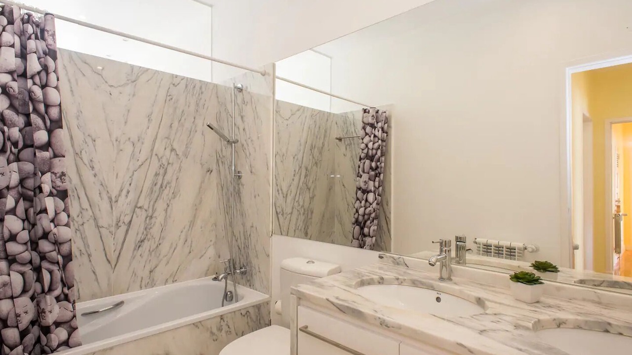Photo of Bathroom in Santo Condestavel