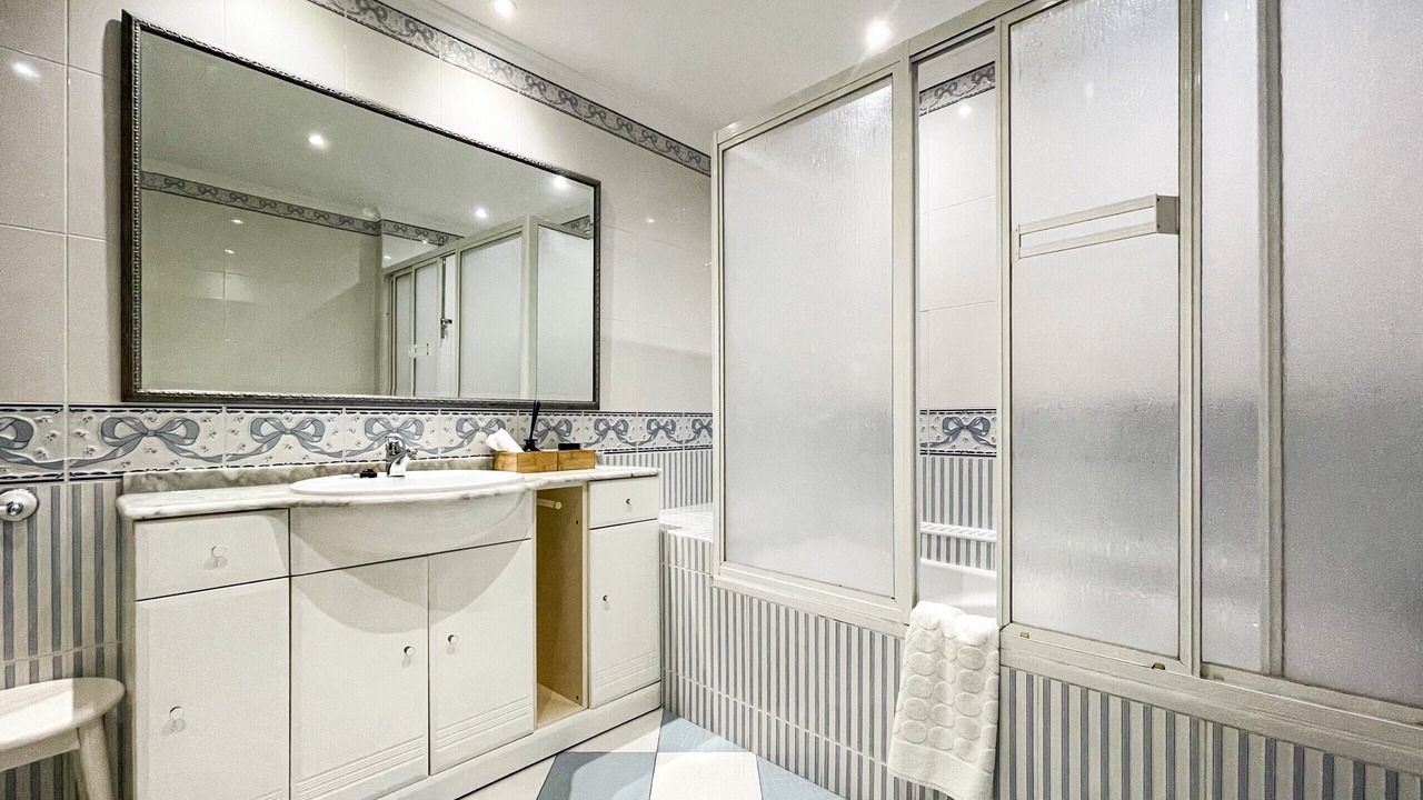 Photo of Bathroom in Albufeira Old Town