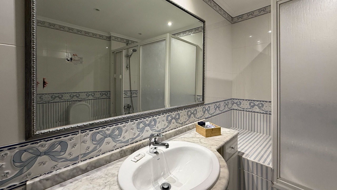 Photo of Bathroom in Albufeira Old Town