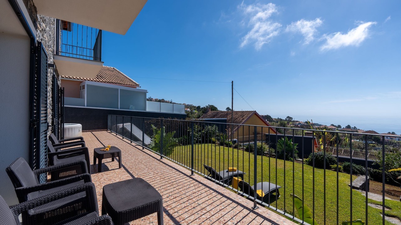 Photo of Patio Balcony in Prazeres