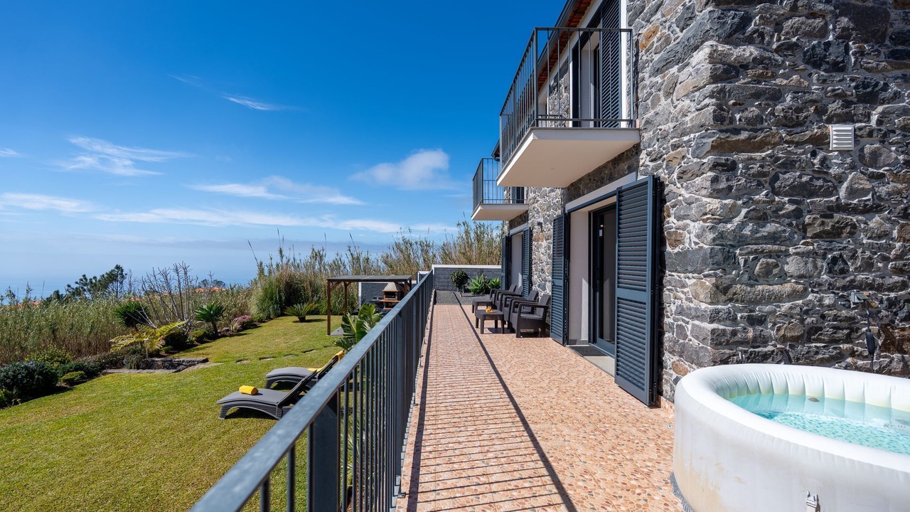Photo of Patio Balcony in Prazeres