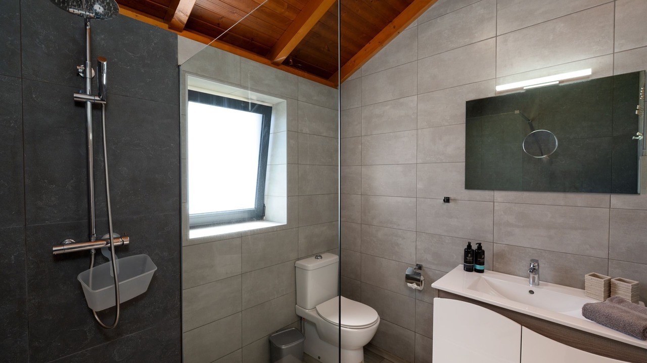 Photo of Bathroom in Prazeres
