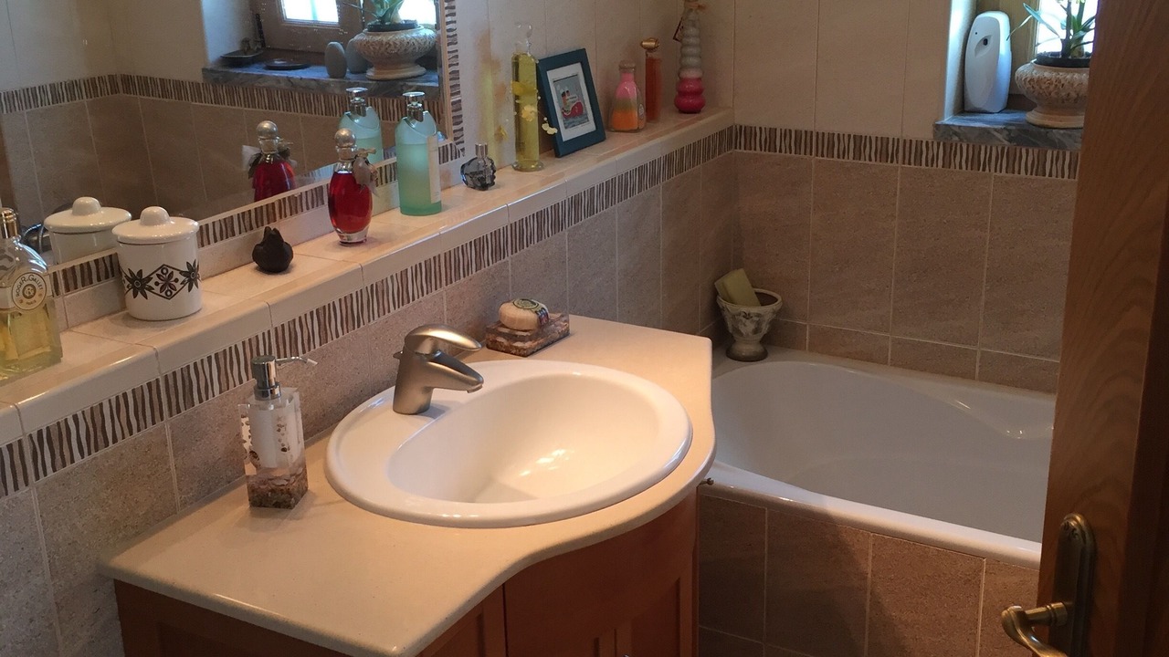 Photo of Bathroom in Atalaia