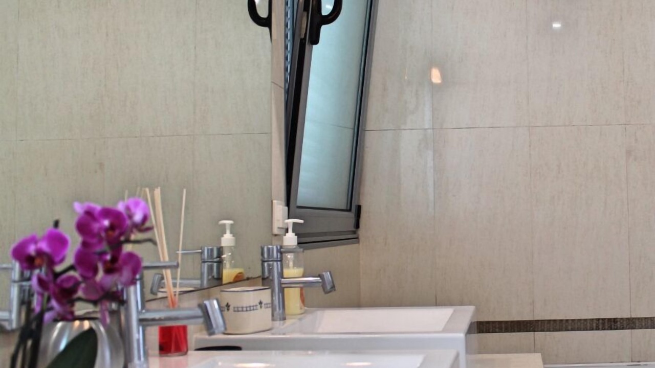 Photo of Bathroom in Canico