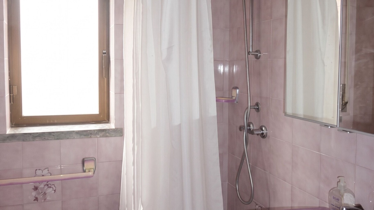Photo of Bathroom in Praia de Santa Cruz