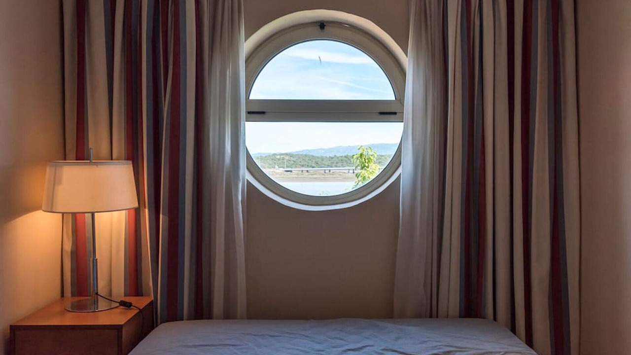 Photo of Bedroom in Mexilhoeira da Carregacao