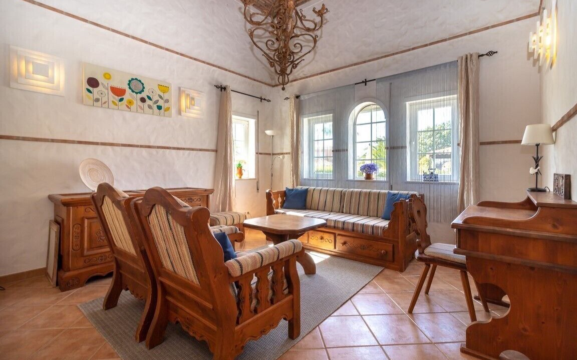 Photo of Livingroom in Porches