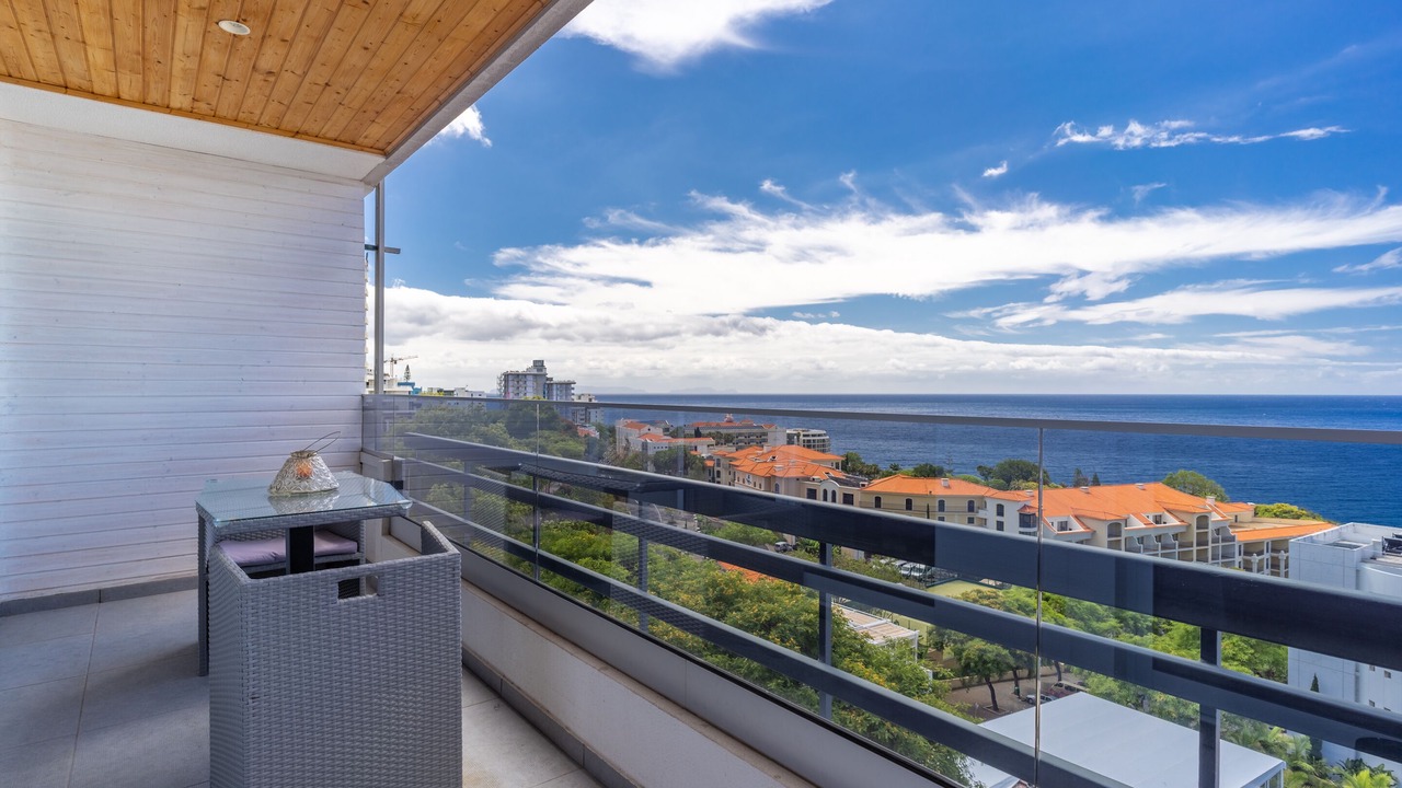 Photo of Patio Balcony in Sao Martinho