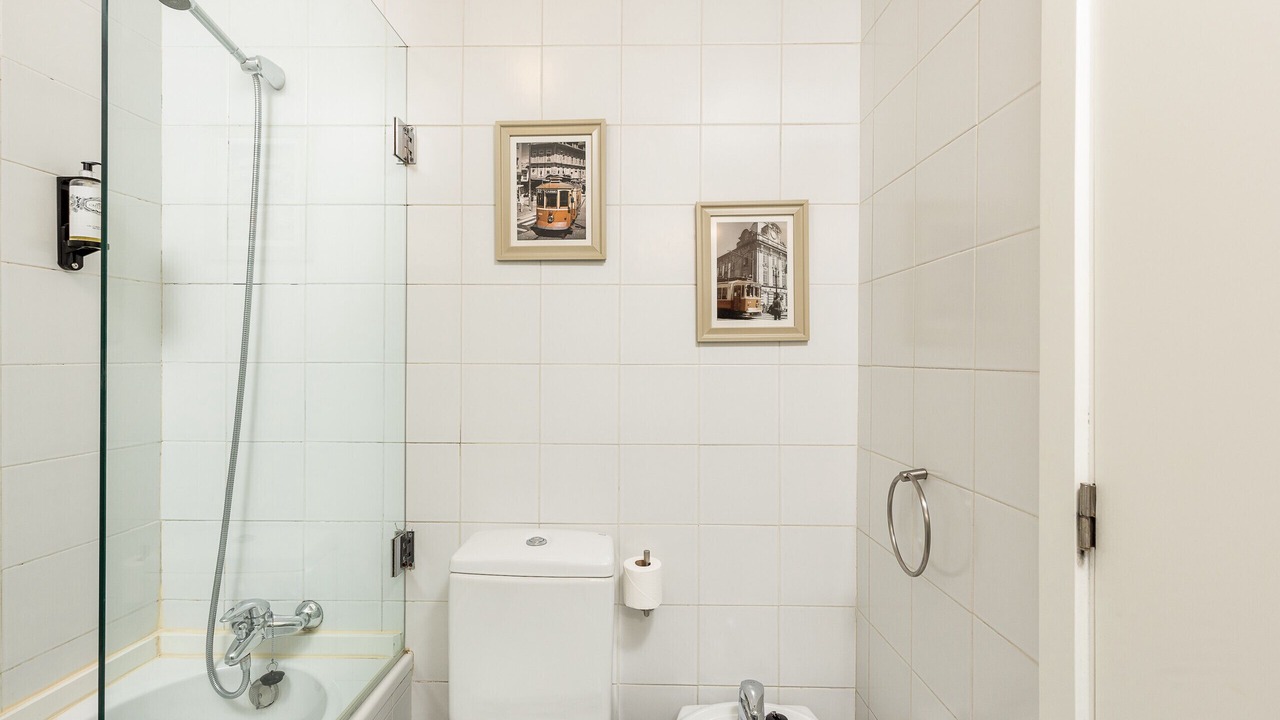 Photo of Bathroom in Centro / Baixa