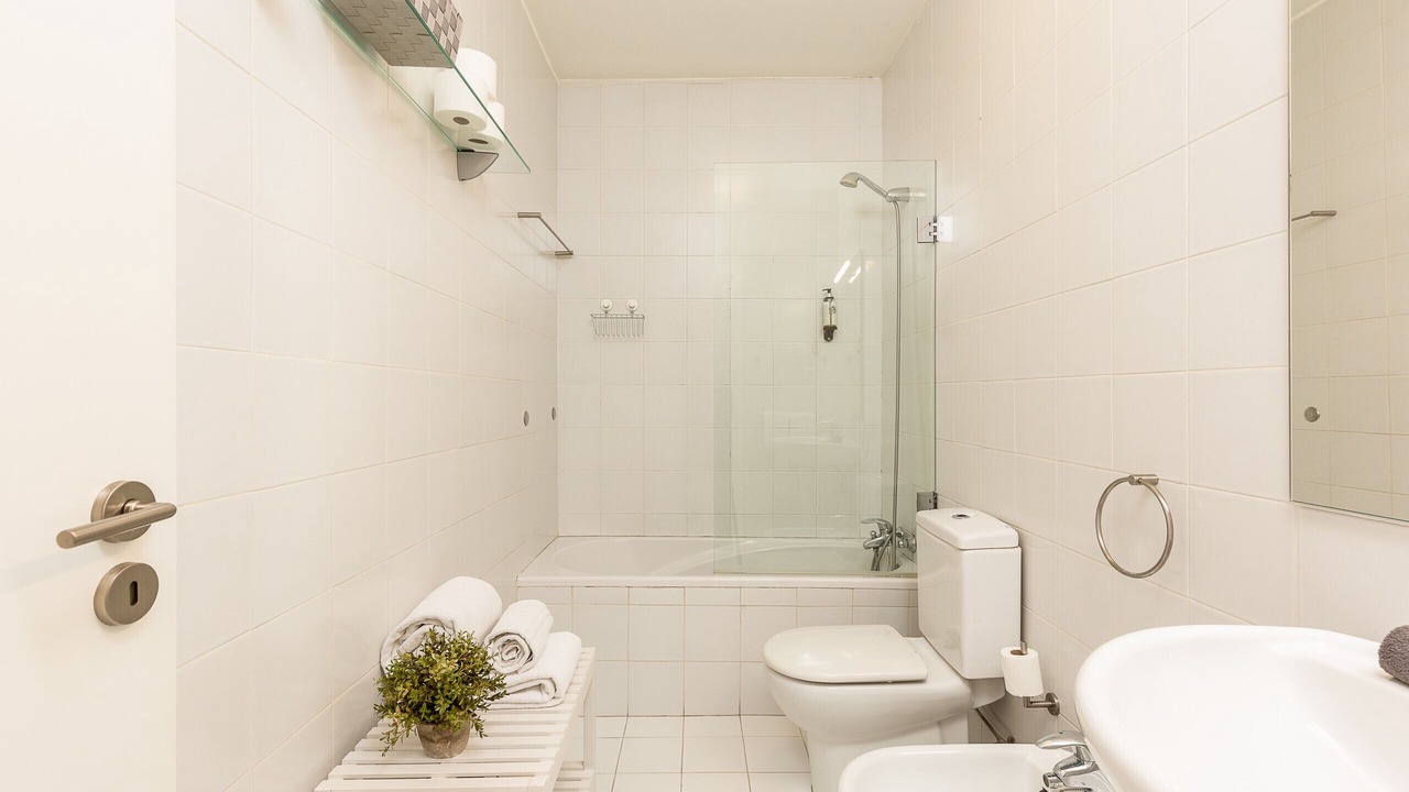 Photo of Bathroom in Centro / Baixa