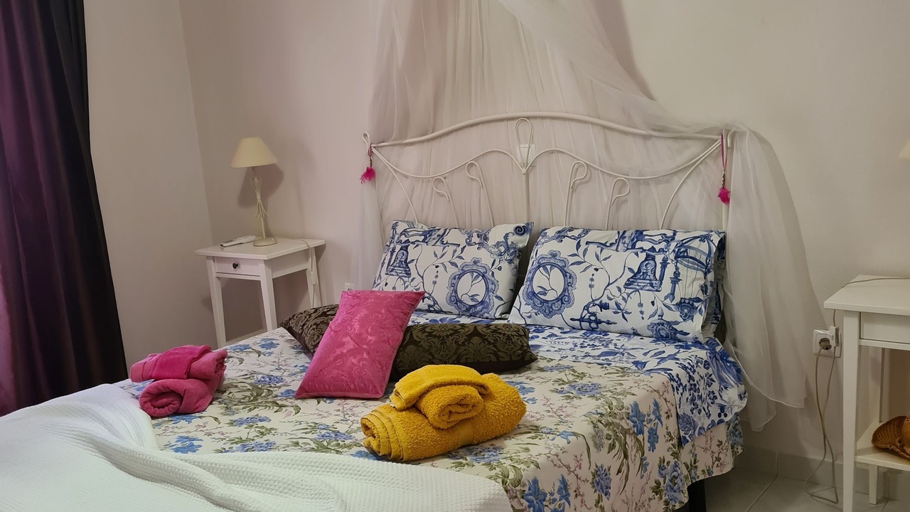 Photo of Bedroom in Alporchinhos