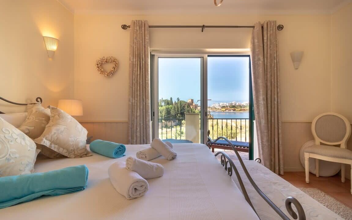 Photo of Bedroom in Ferragudo