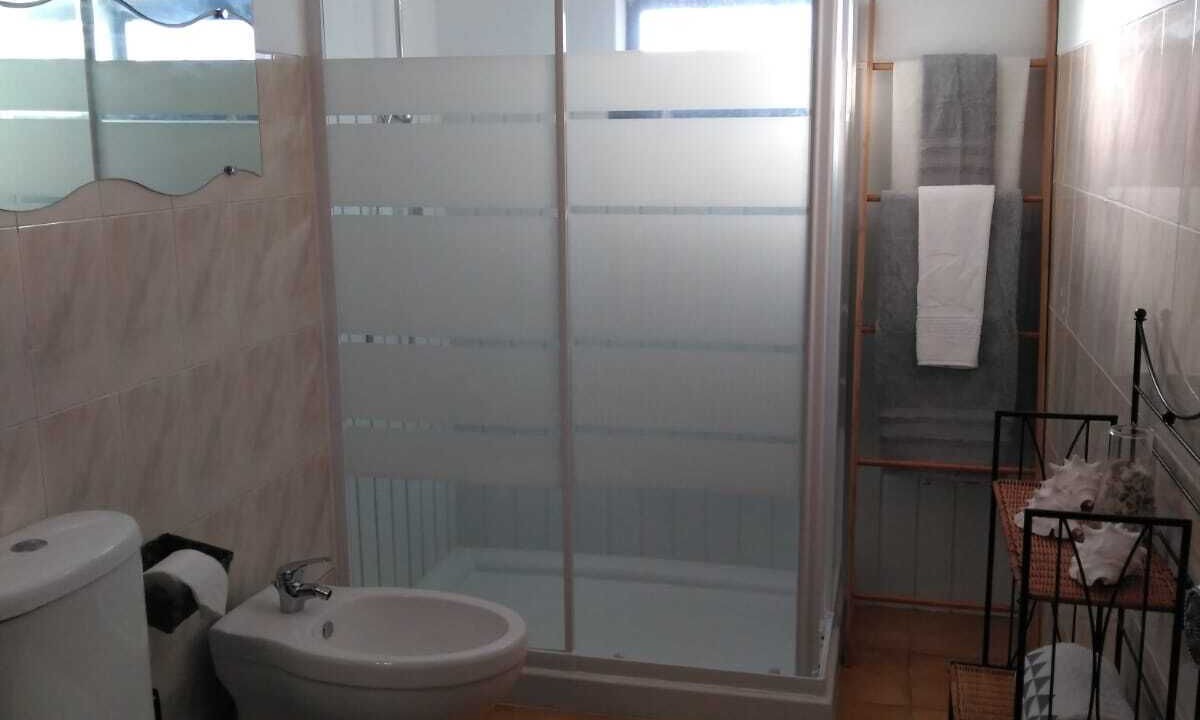 Photo of Bathroom in Azenhas do Mar