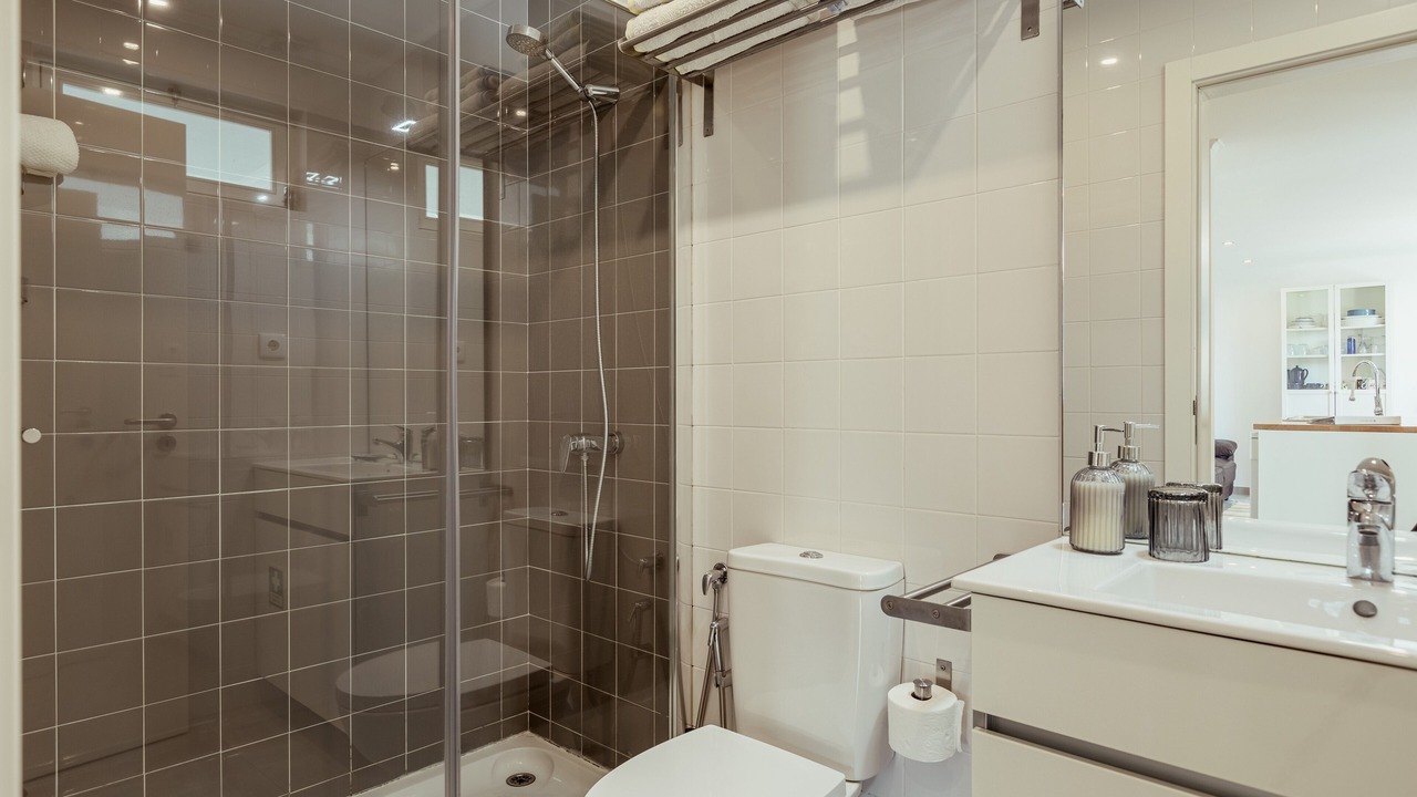 Photo of Bathroom in Alges