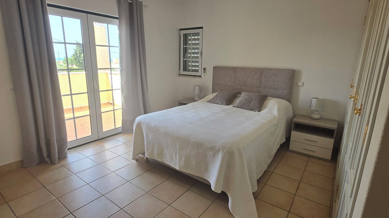 Photo of Bedroom in Porches