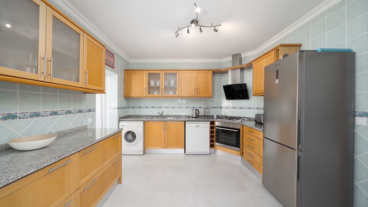 Photo of Kitchen in Meia Praia