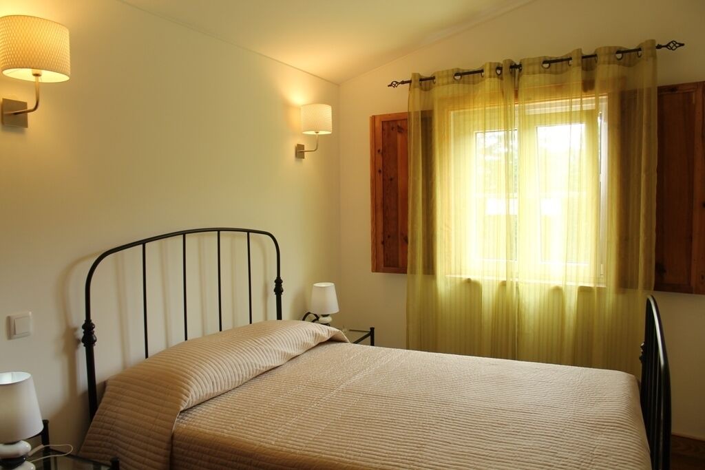 Photo of Bedroom in Almocageme