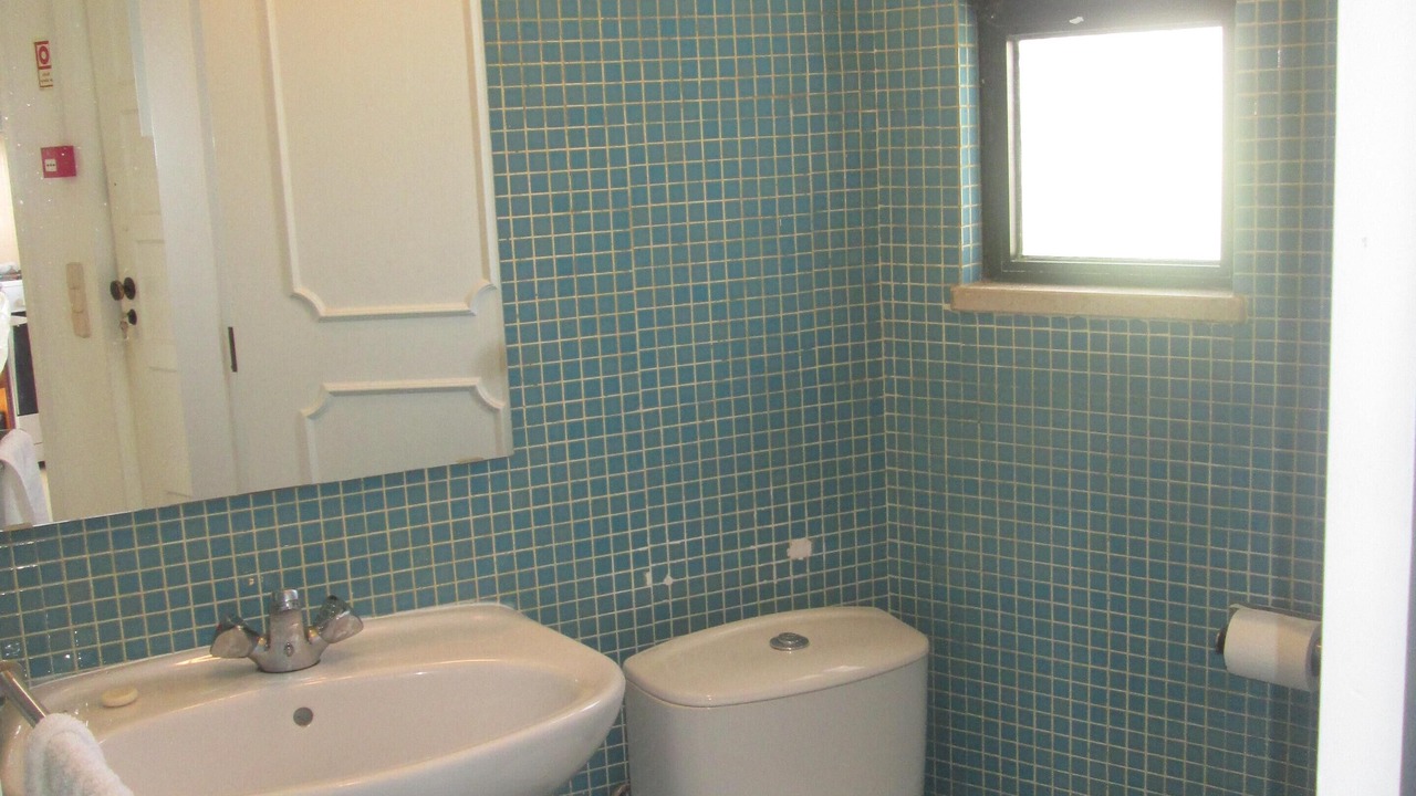 Photo of Bathroom in Quarteira