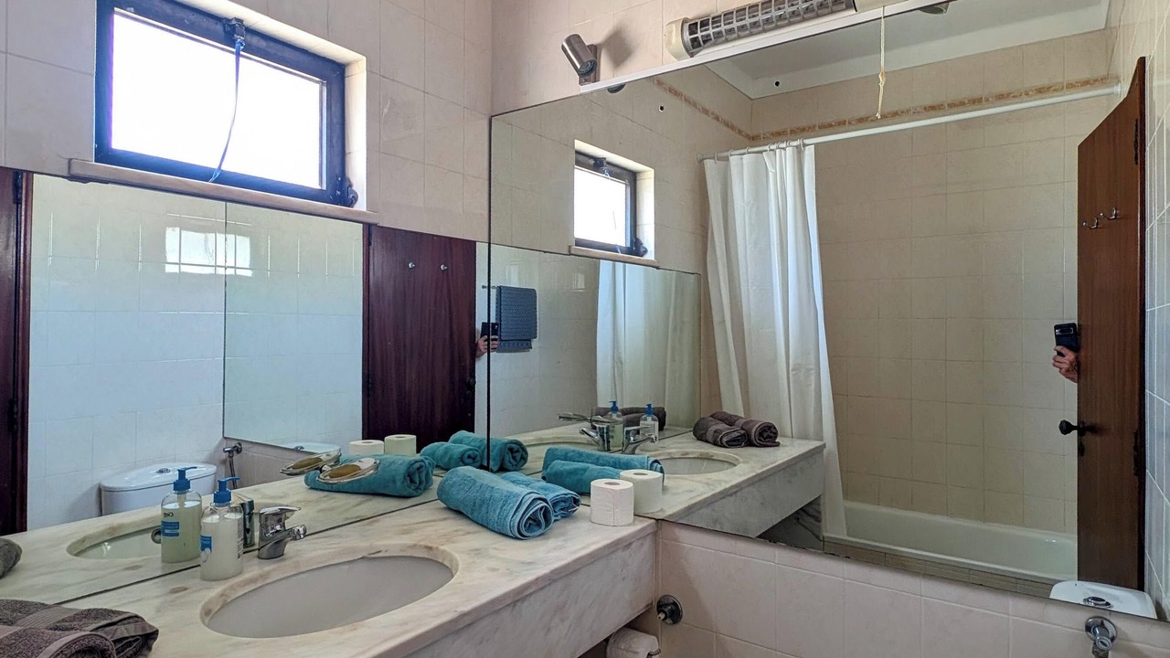 Photo of Bathroom in Ferragudo