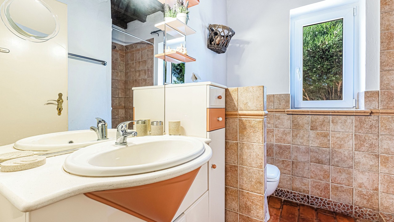 Photo of Bathroom in Reliquias